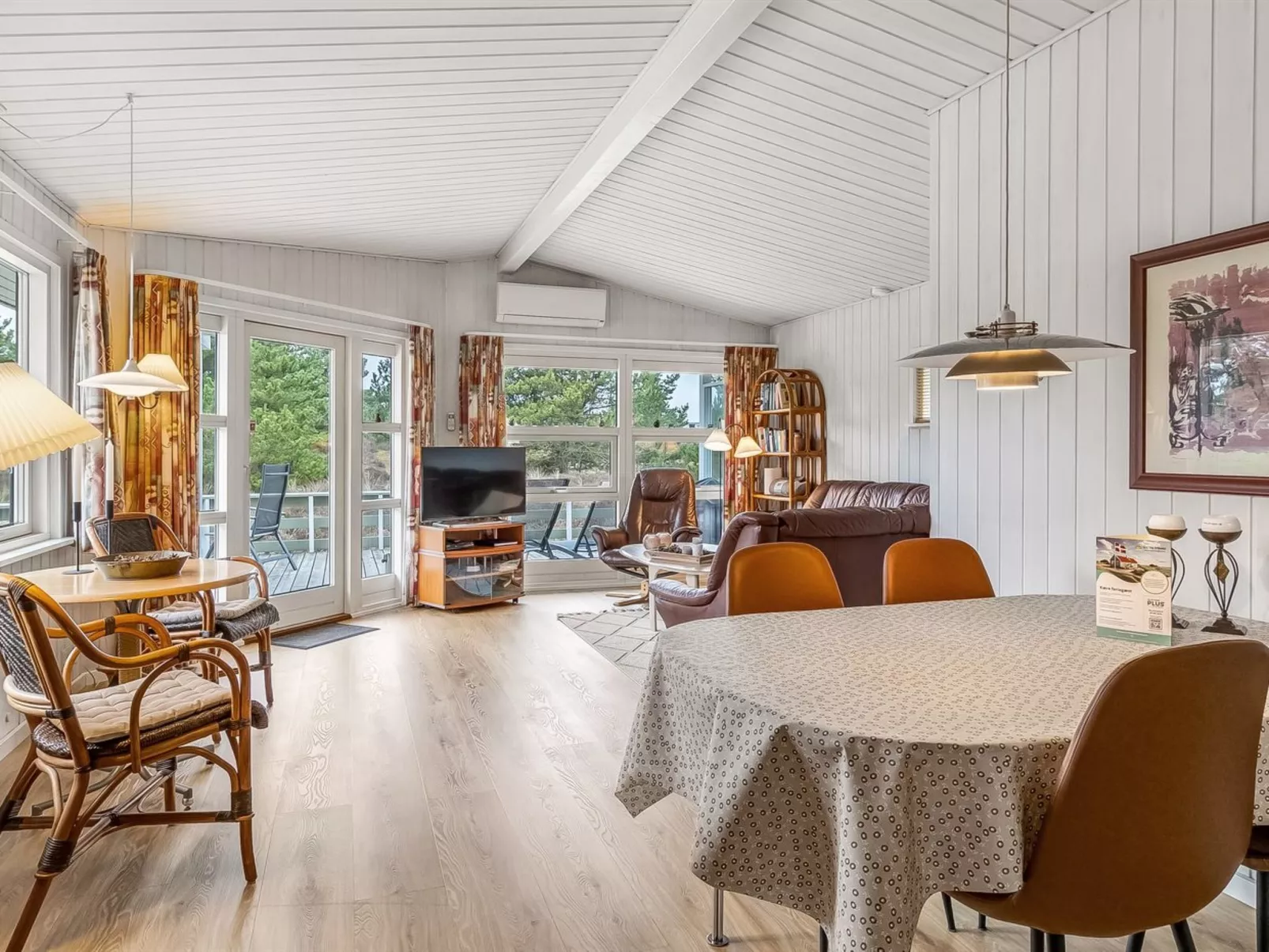 "Silva" - 3.9km from the sea-Binnen