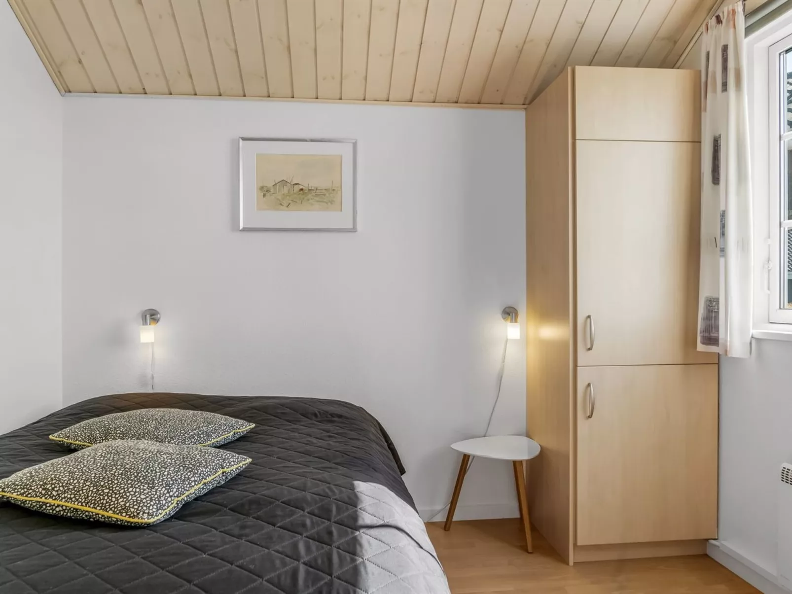 "Anya" - 650m from the sea-Binnen