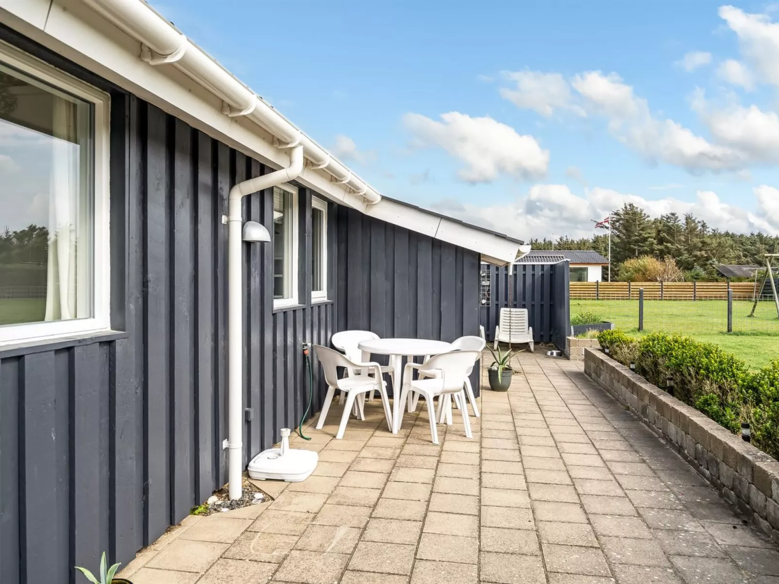 "Hælf" - 400m from the sea-Buiten