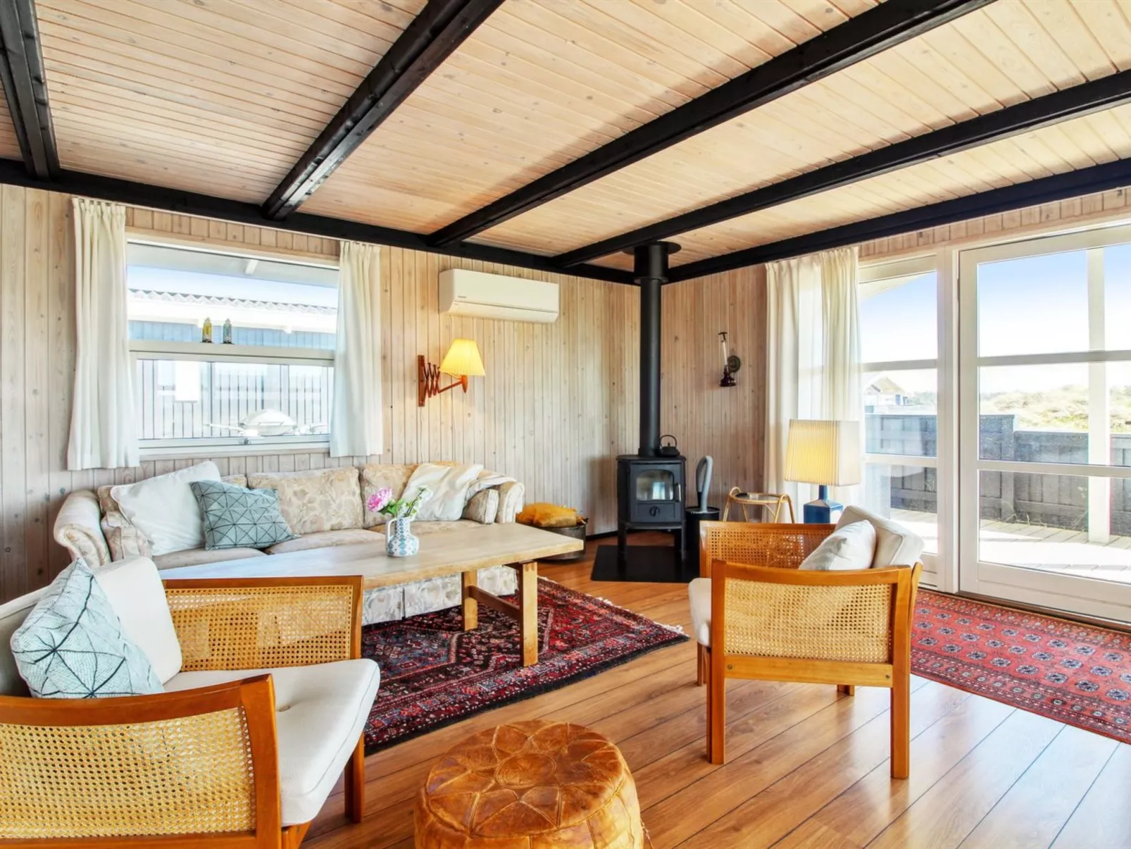 "Gojko" - 140m from the sea-Binnen