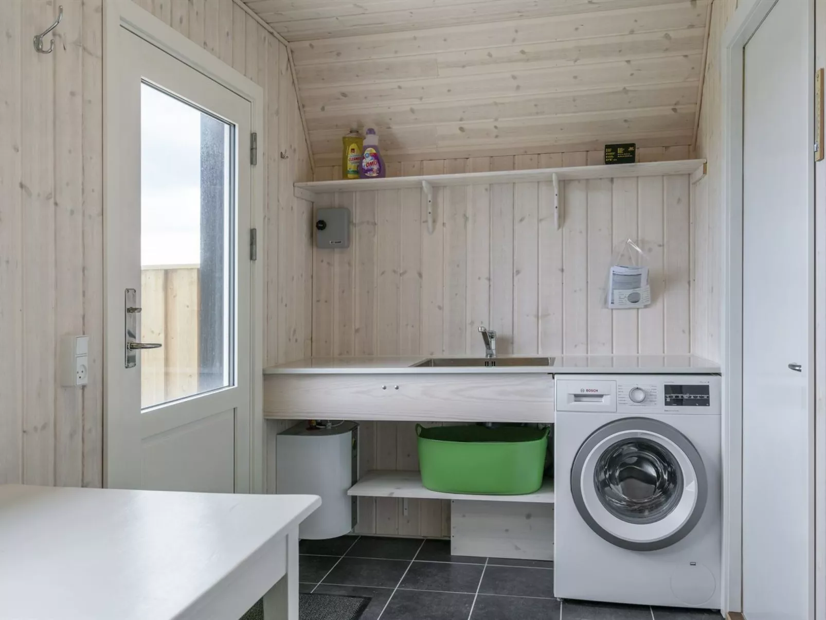 "Viona" - 350m from the sea-Binnen