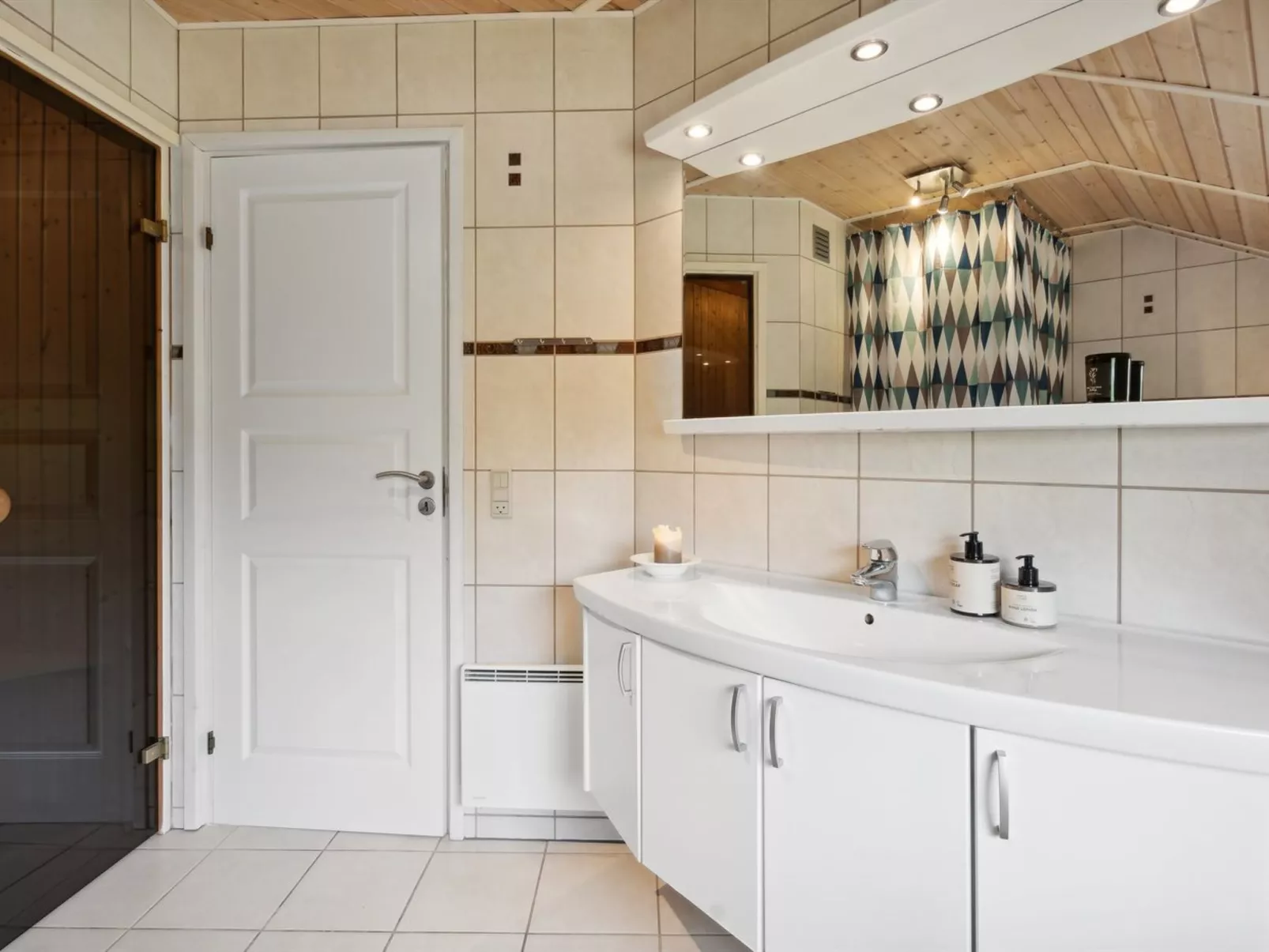 "Erp" - 10km from the sea-Binnen