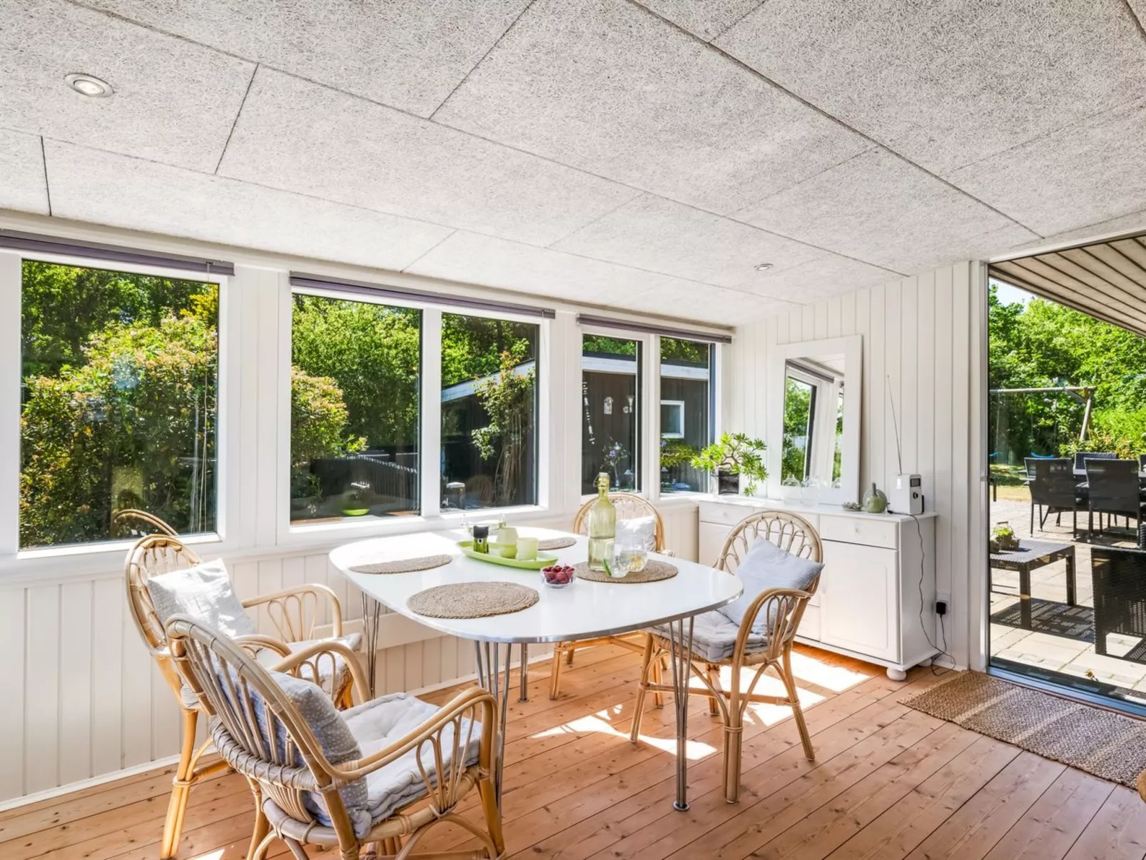 "Sebine" - 400m to the fjord-Binnen