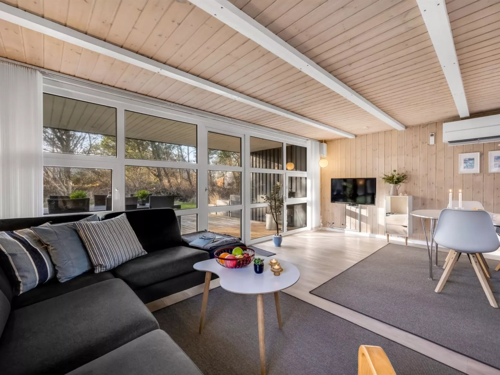 "Yuma" - 1km from the sea-Binnen