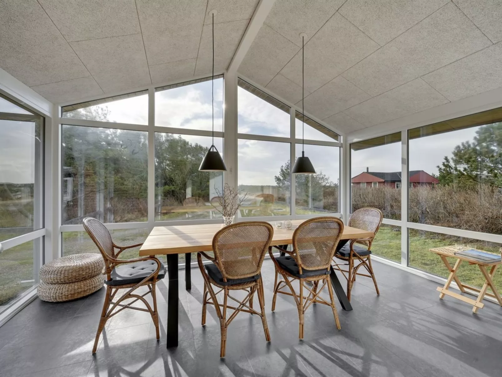 "Shalez" -  from the sea-Binnen