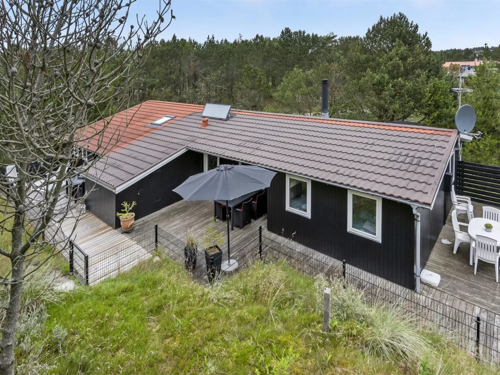 "Emeline" - 1.7km from the sea-Buiten