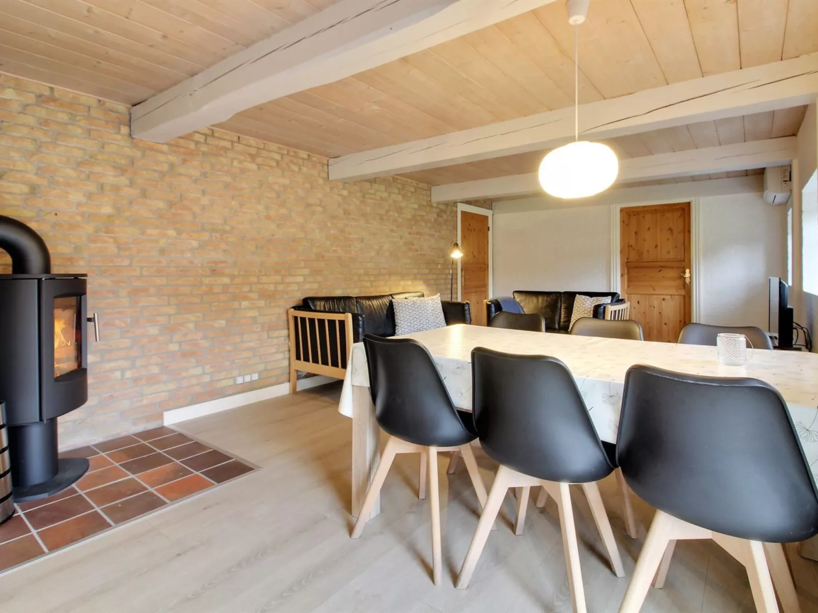 "Naili" - 3.1km from the sea-Binnen