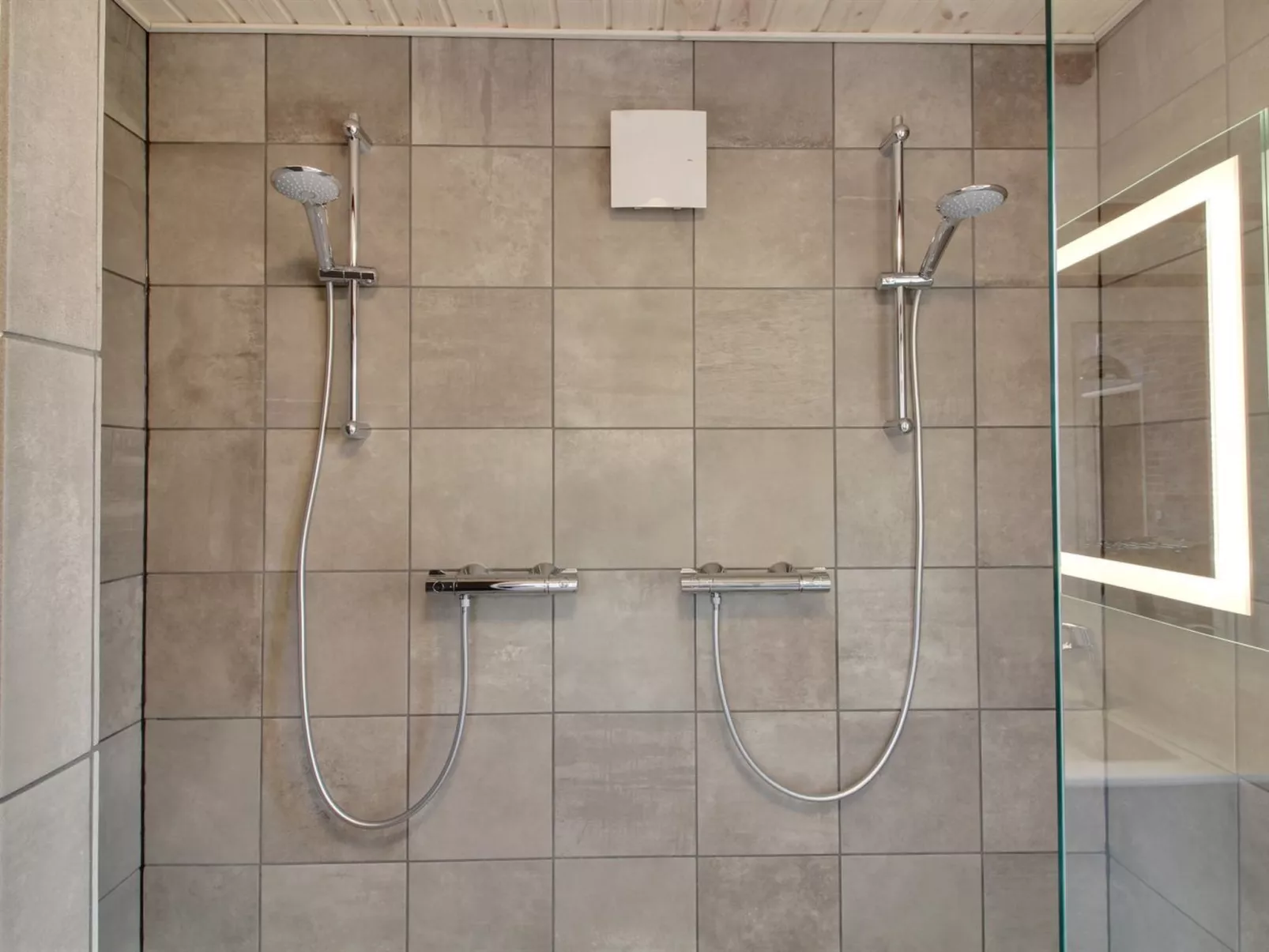 "Liska" - 1km from the sea-Binnen