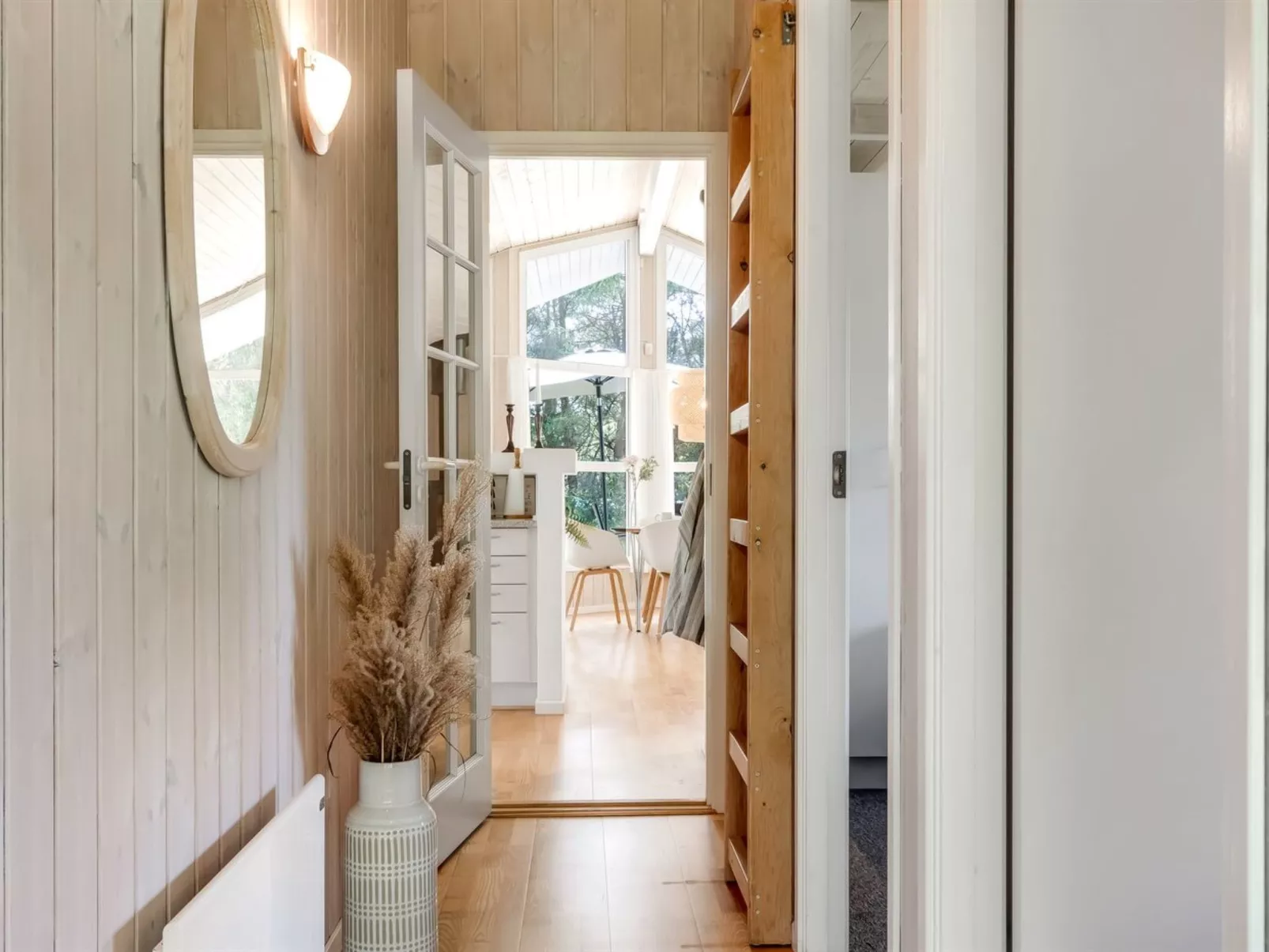 "Vilmar" - 1.2km from the sea-Binnen