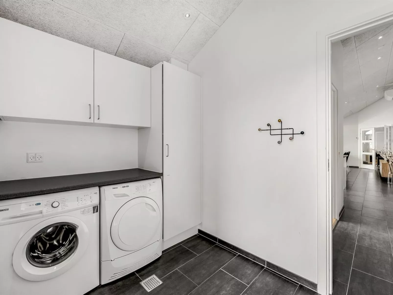 "Ennie" -  from the sea-Binnen