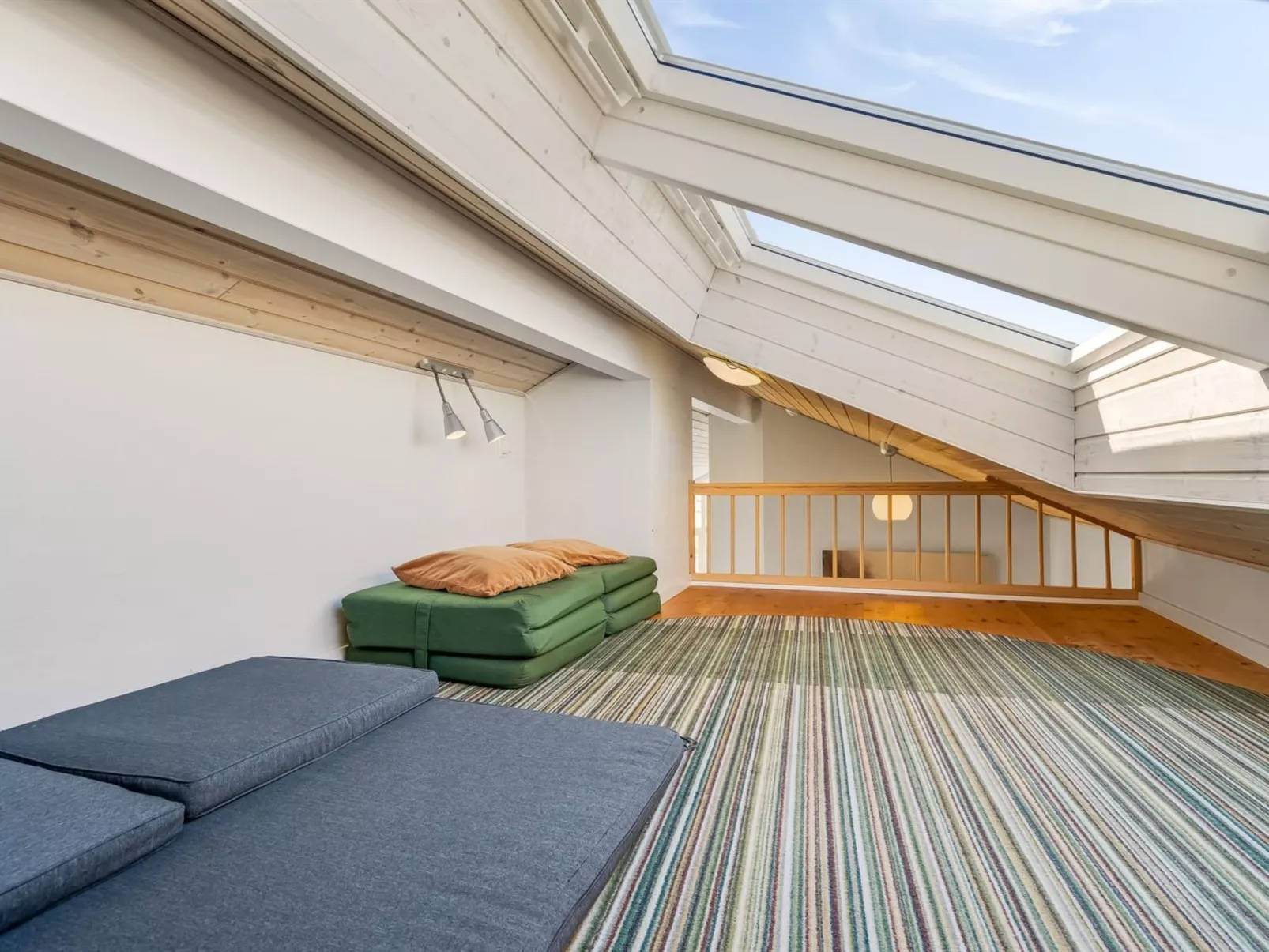 "Hornbogi" - 300m from the sea-Binnen