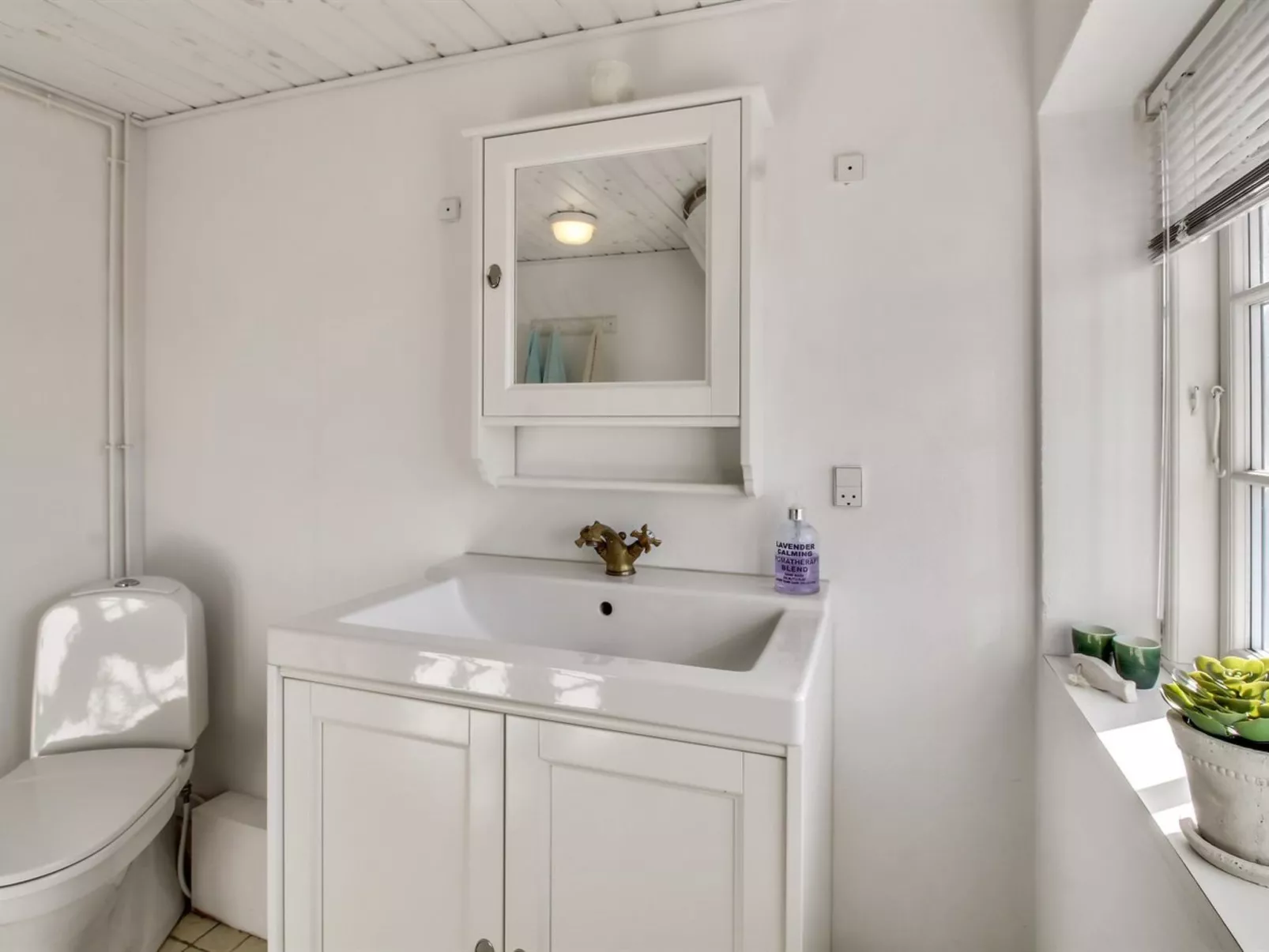 "Iivari" - 1.5km from the sea-Binnen