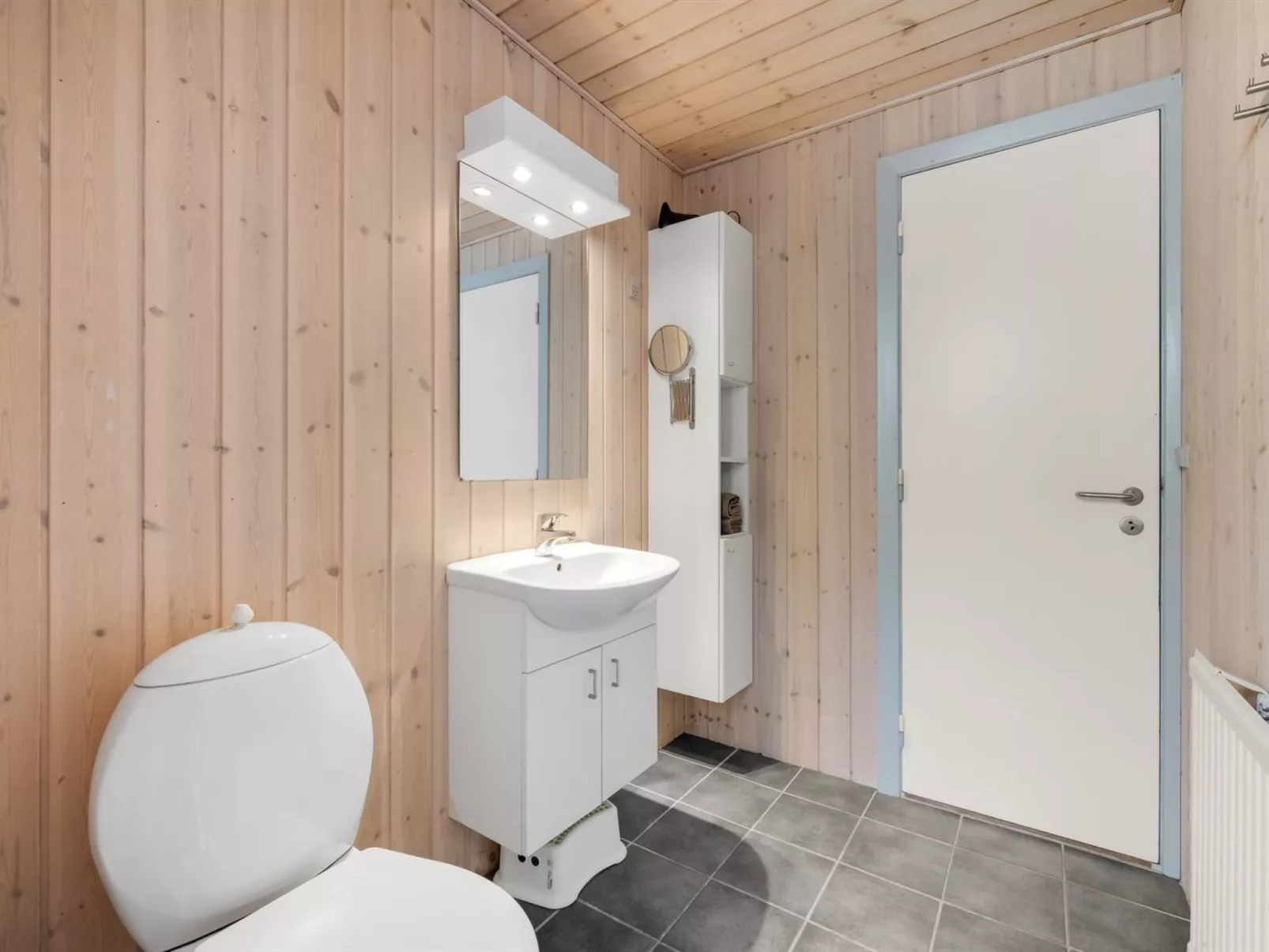 "Sutere" - 200m to the fjord-Binnen