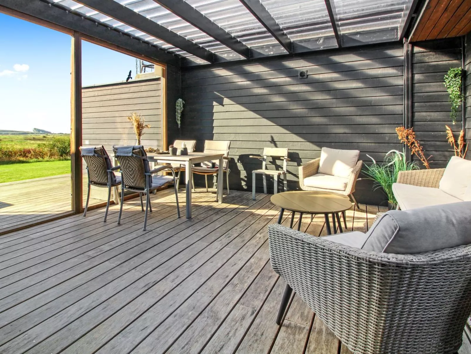 "Merisa" - 2.5km from the sea-Binnen