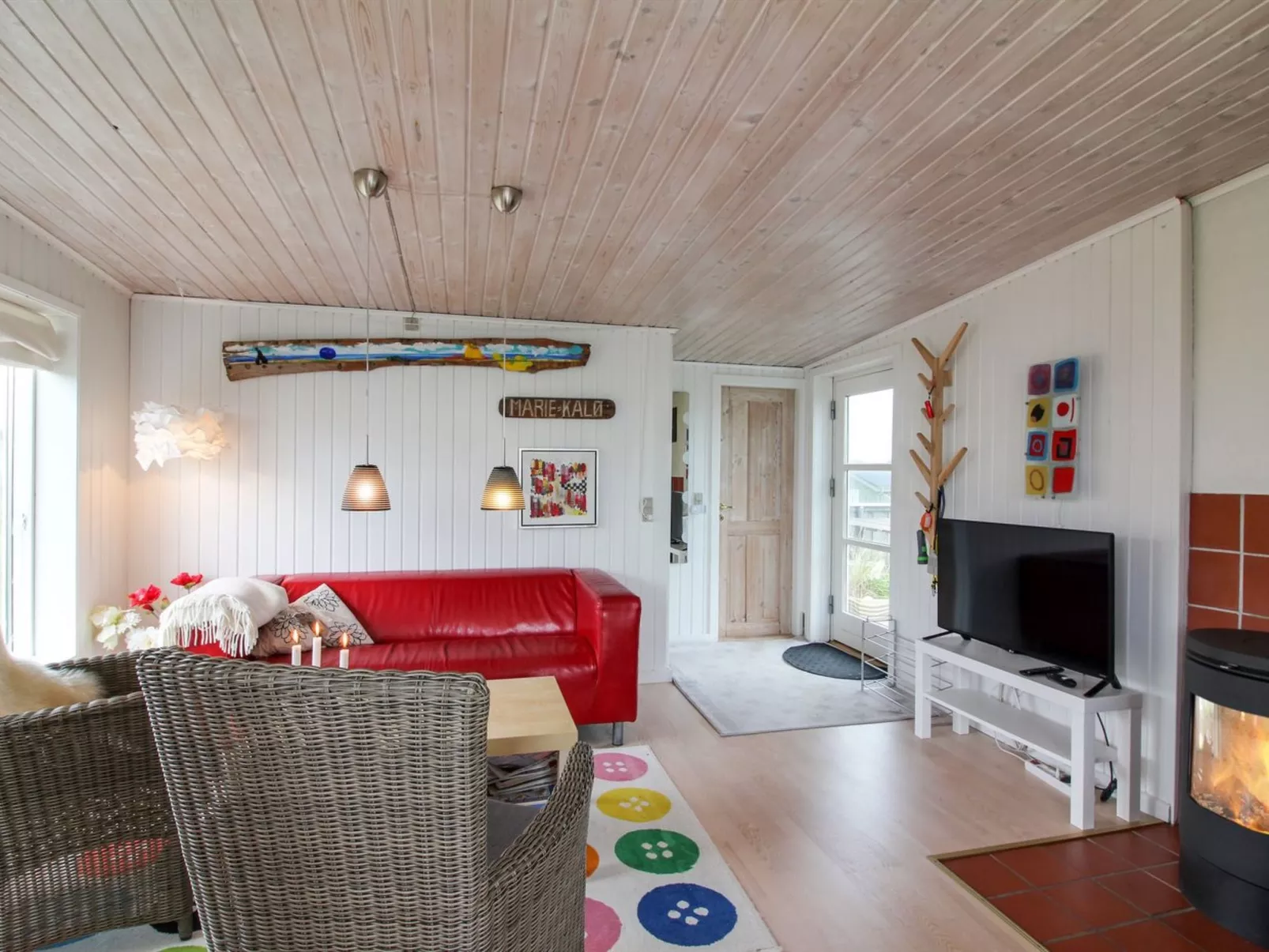 "Dyveke" - 220m from the sea-Binnen