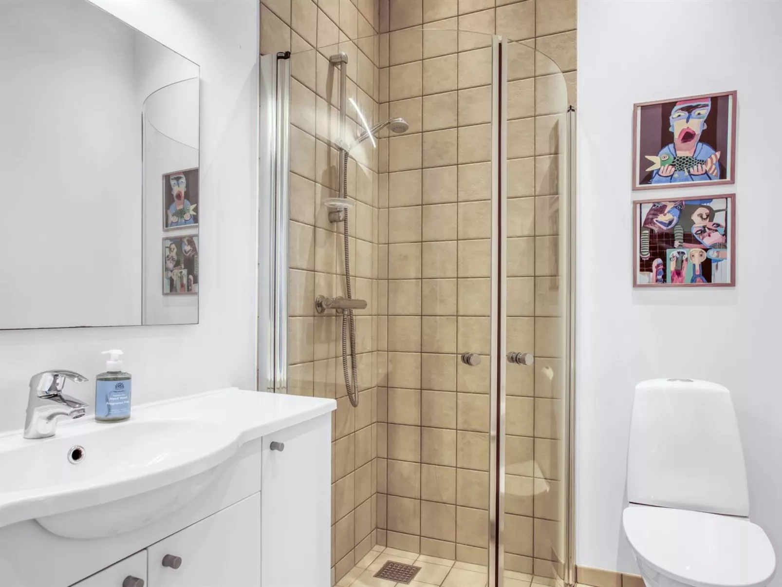 "Eileen" - 300m from the sea-Binnen