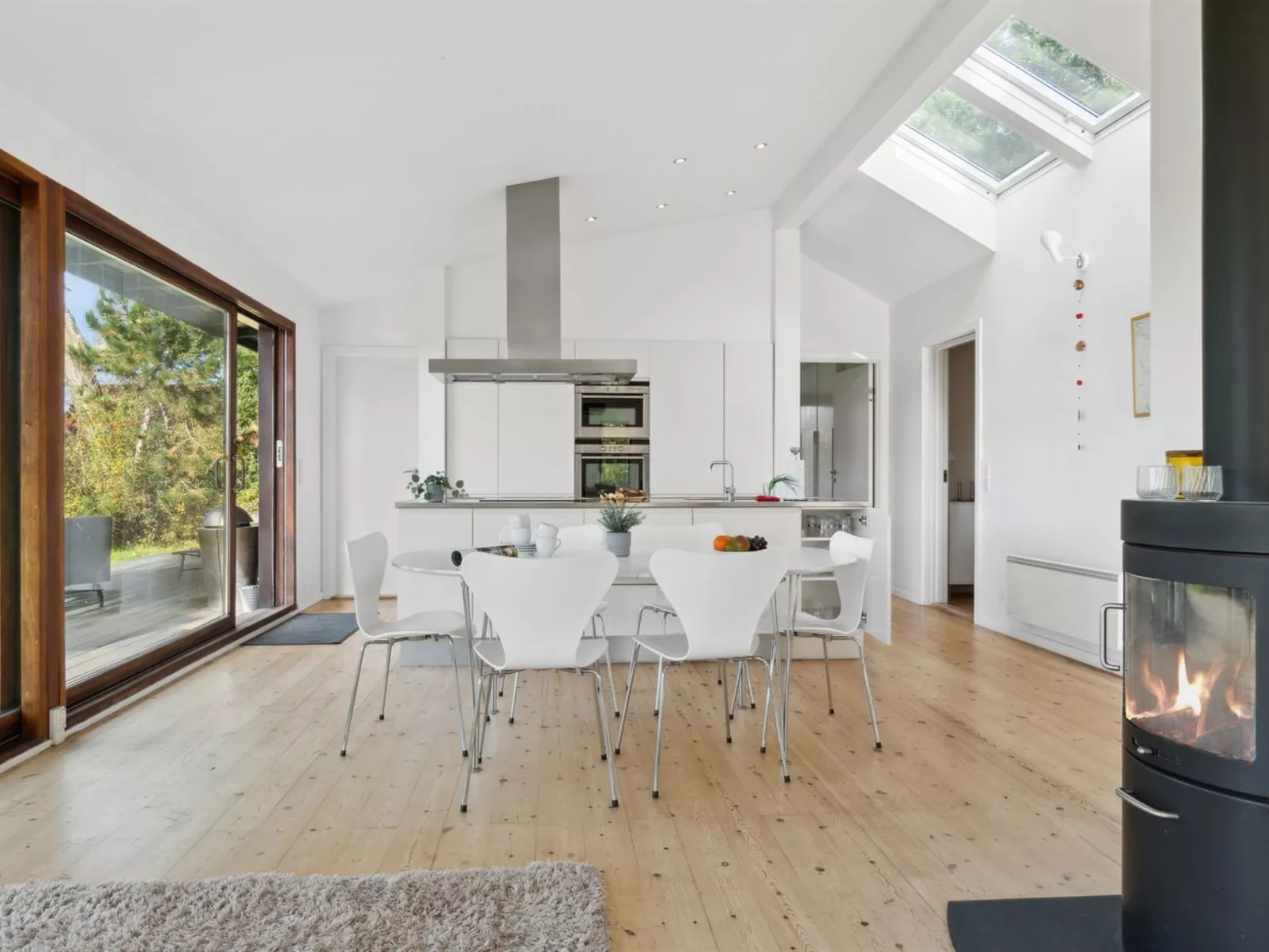 "Erikka" - 300m to the fjord-Binnen