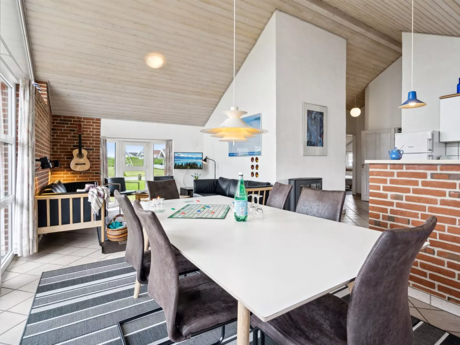 "Mari" - 400m from the sea-Binnen