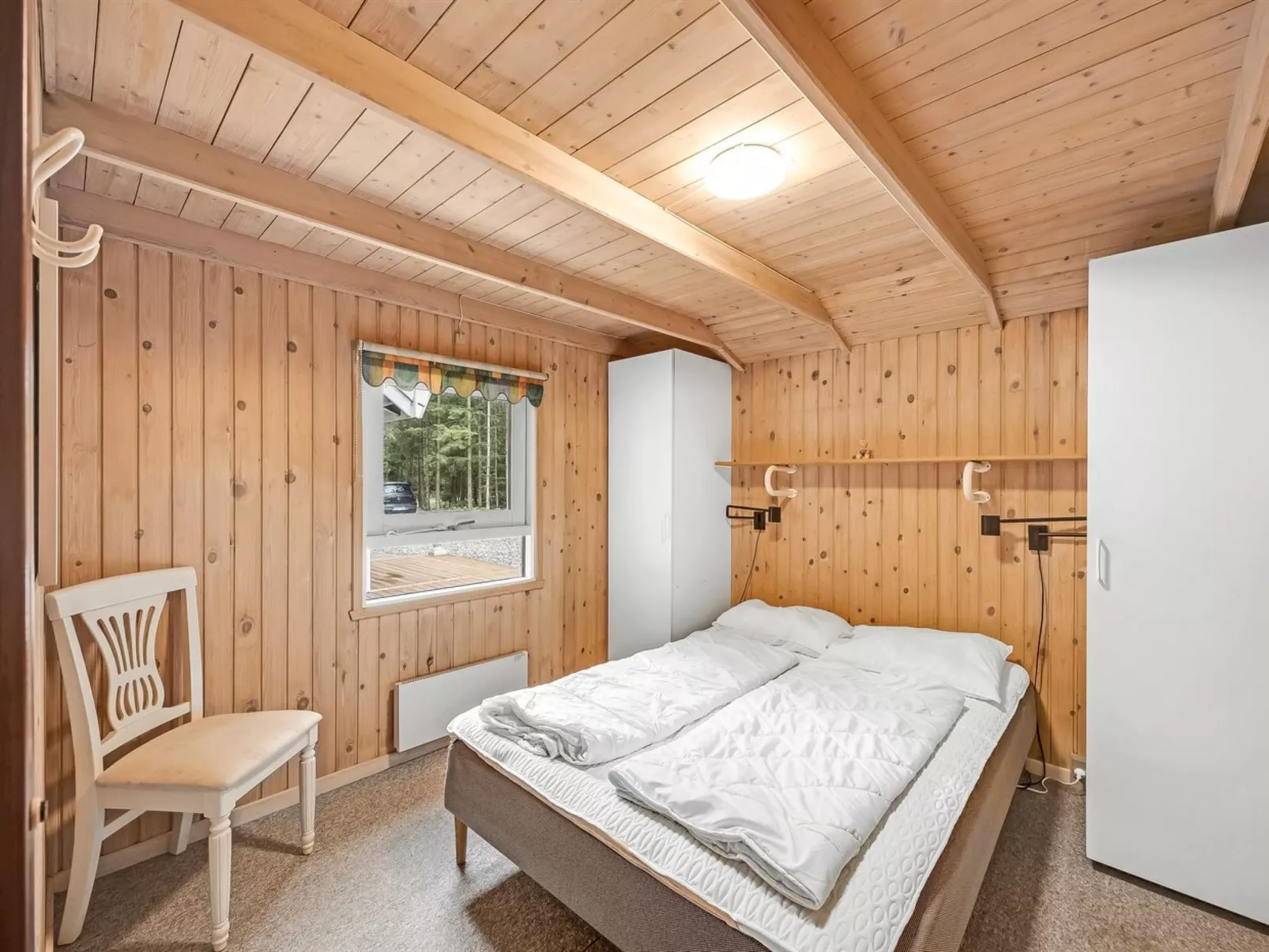 "Sunneva" - 1km from the sea-Binnen