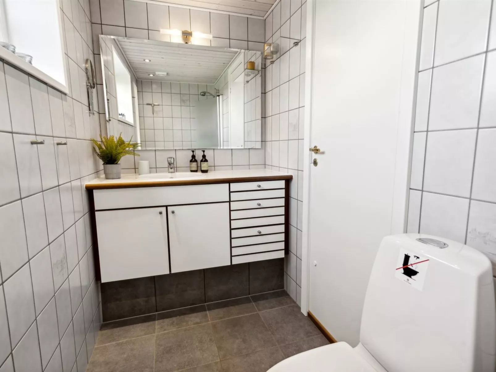 "Ekatarina" - 125m from the sea-Binnen