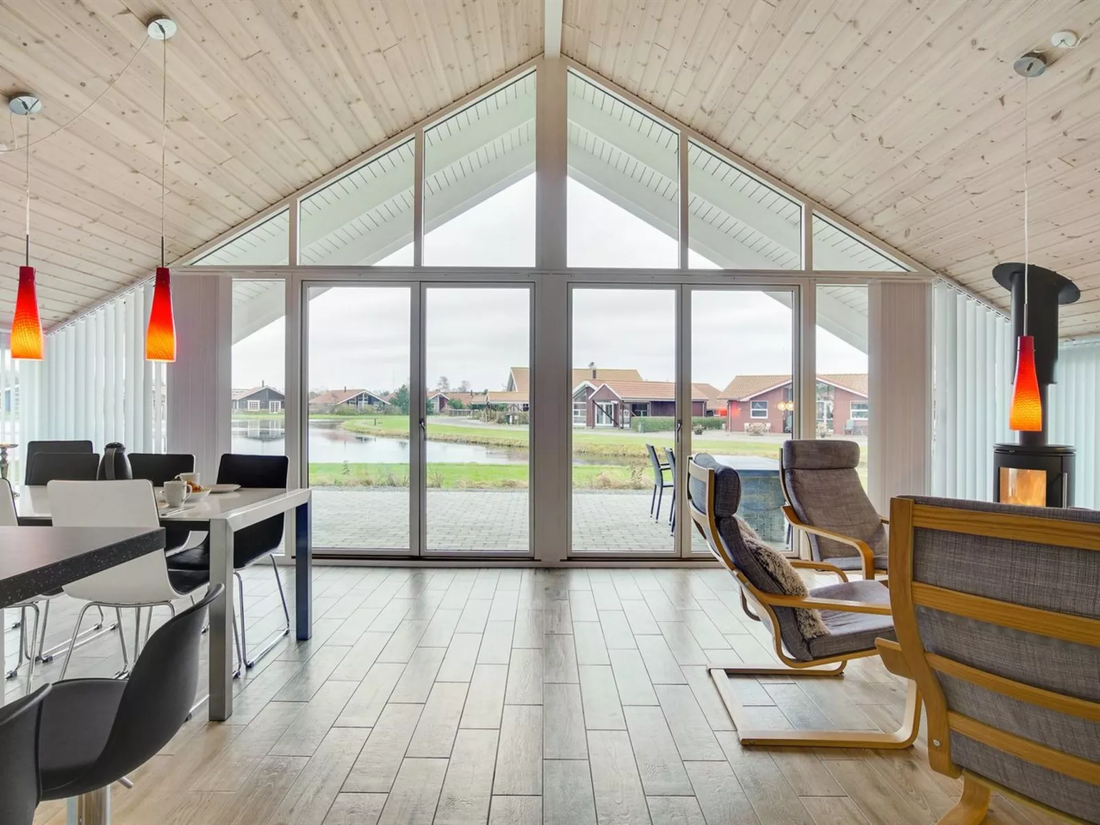 "Domi" - 1.2km from the sea-Binnen