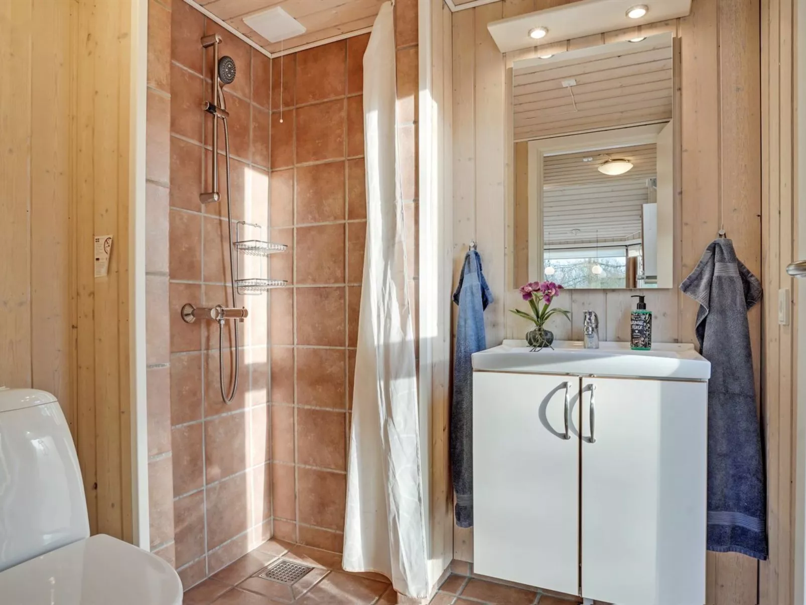 "Swarte" - 30km from the sea-Binnen