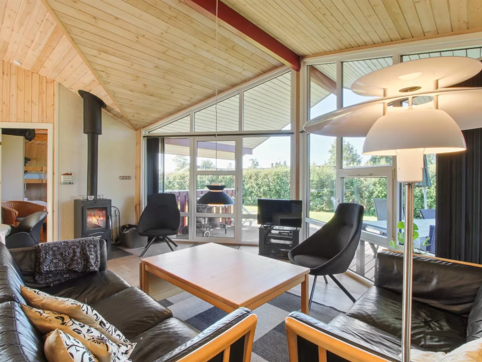 "Simjanka" - 600m from the sea-Binnen