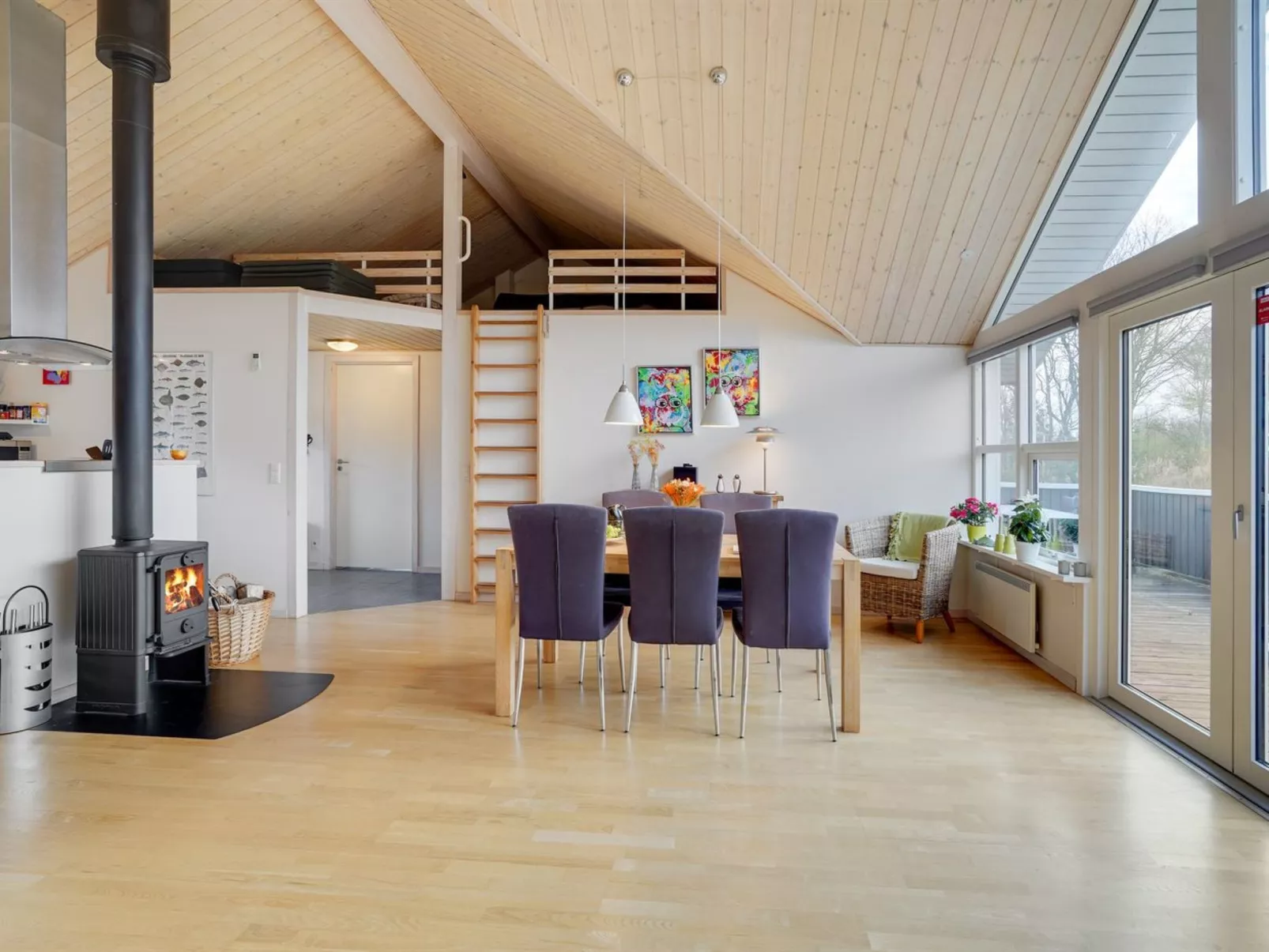 "Daina" - 400m to the fjord-Binnen