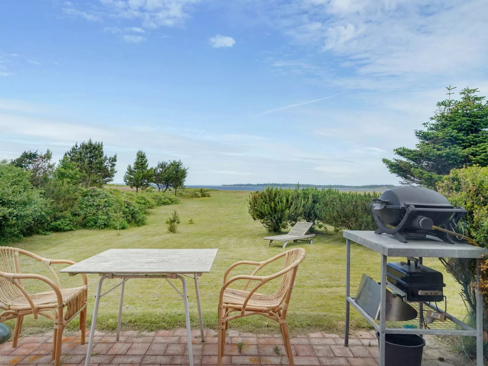 "Lok" - 90m to the fjord-Buiten