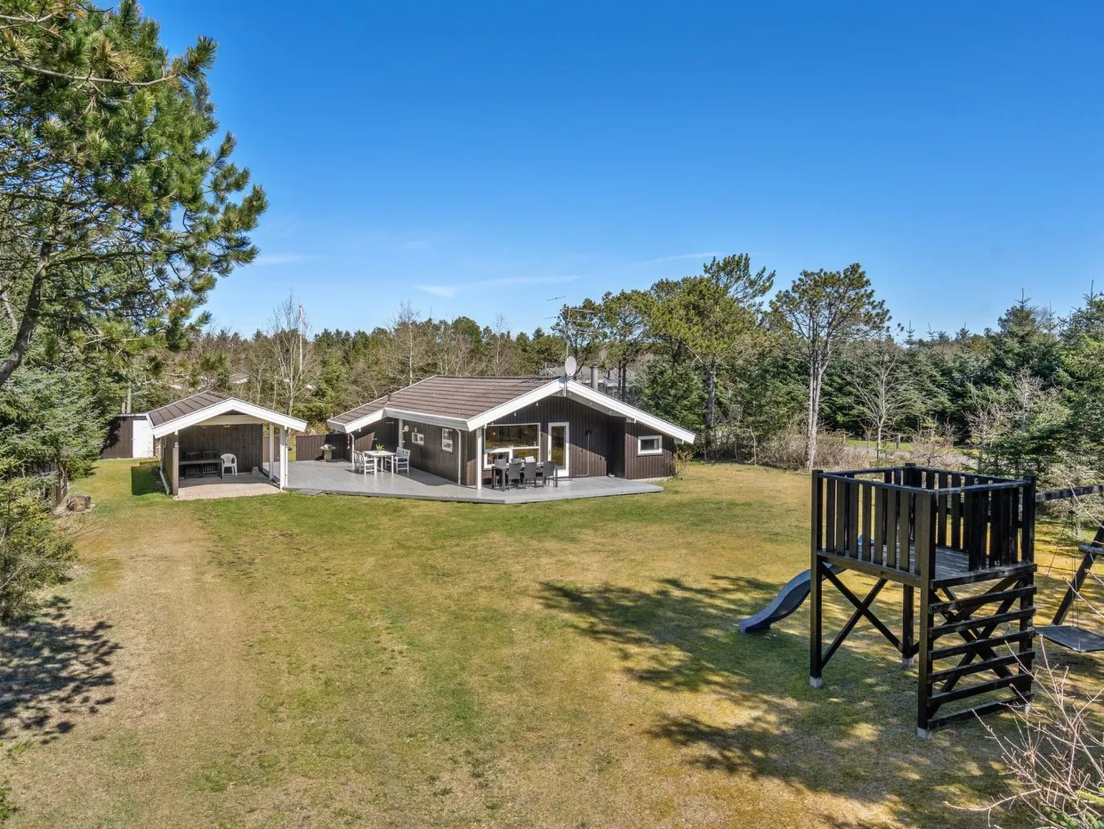 "Akka" - 2km from the sea-Buiten