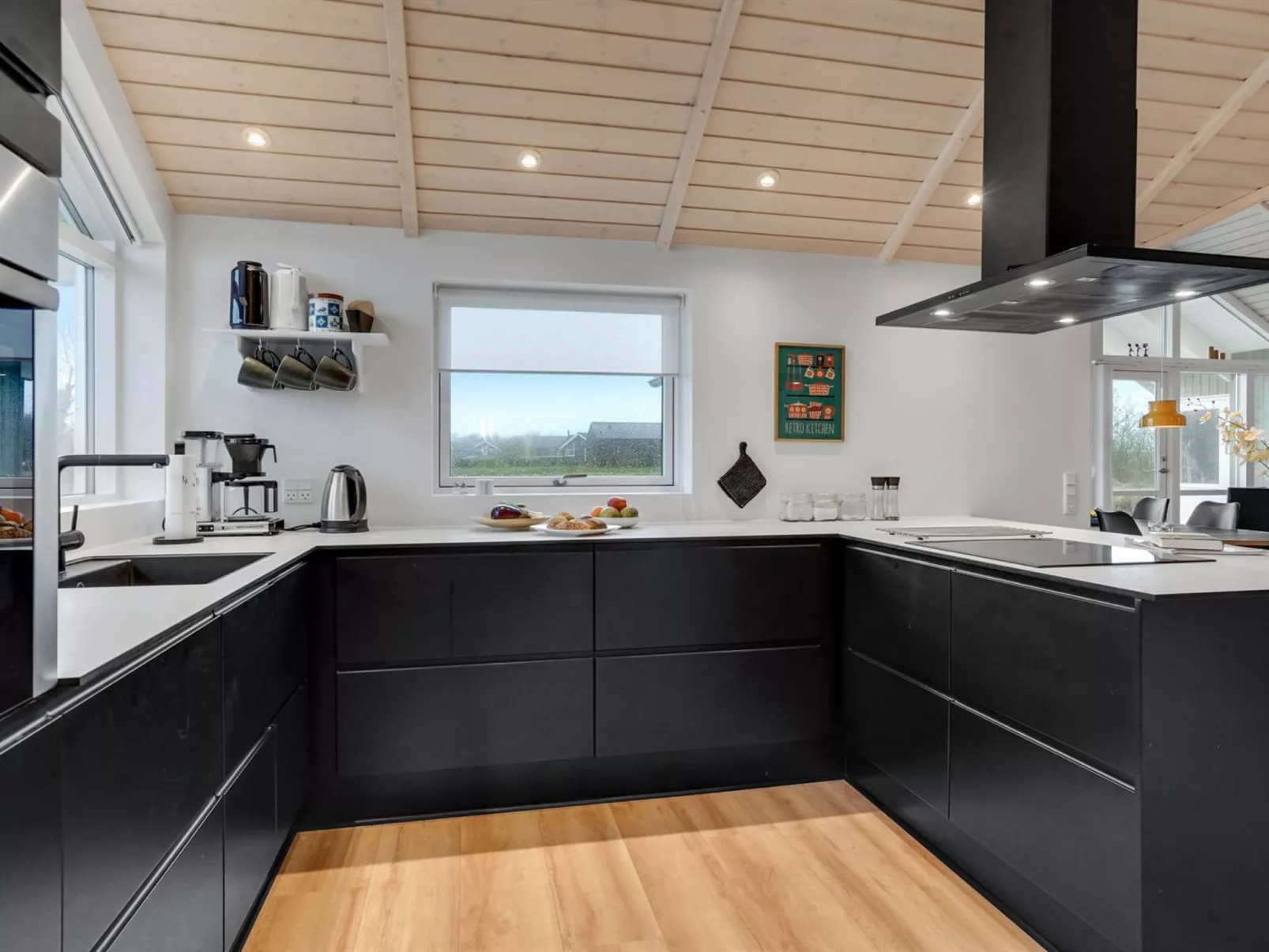 "Ano" - 950m from the sea-Binnen