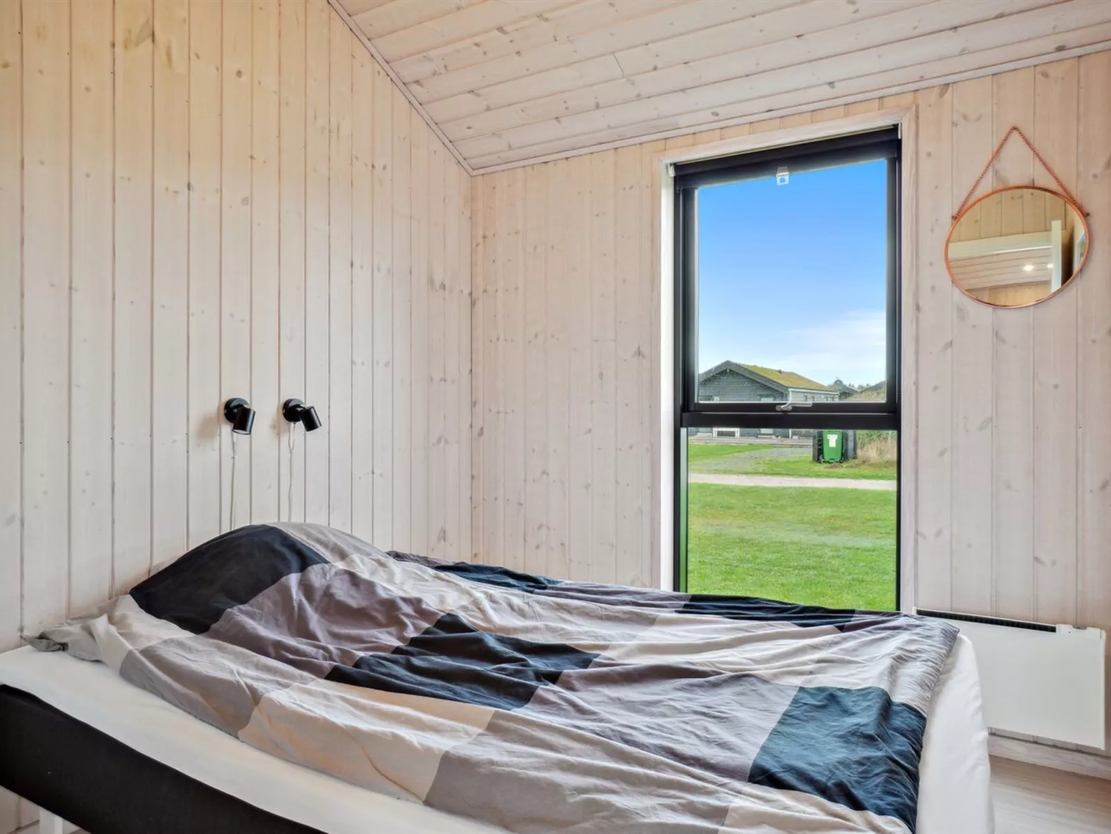 "Dyke" - 1.5km from the sea-Binnen