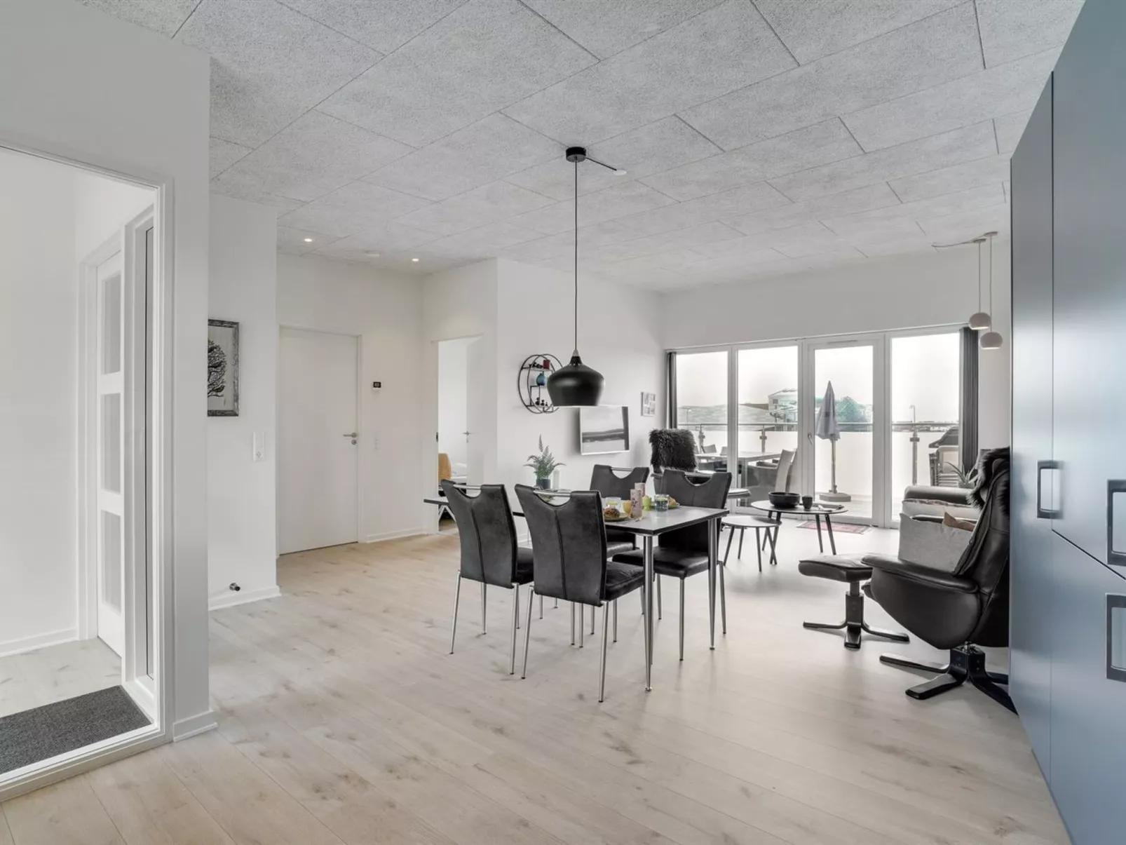 "Geraldine" - 250m from the sea-Binnen