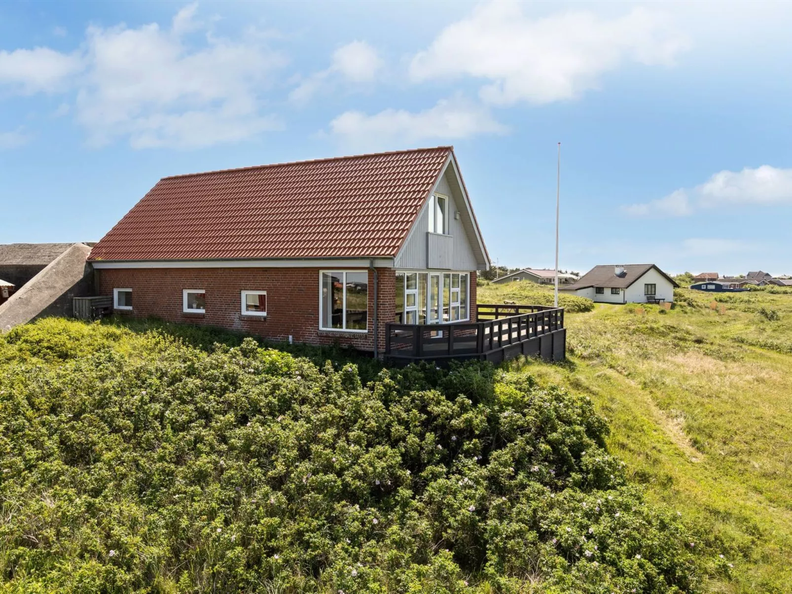 "Helfrida" - 350m from the sea-Buiten