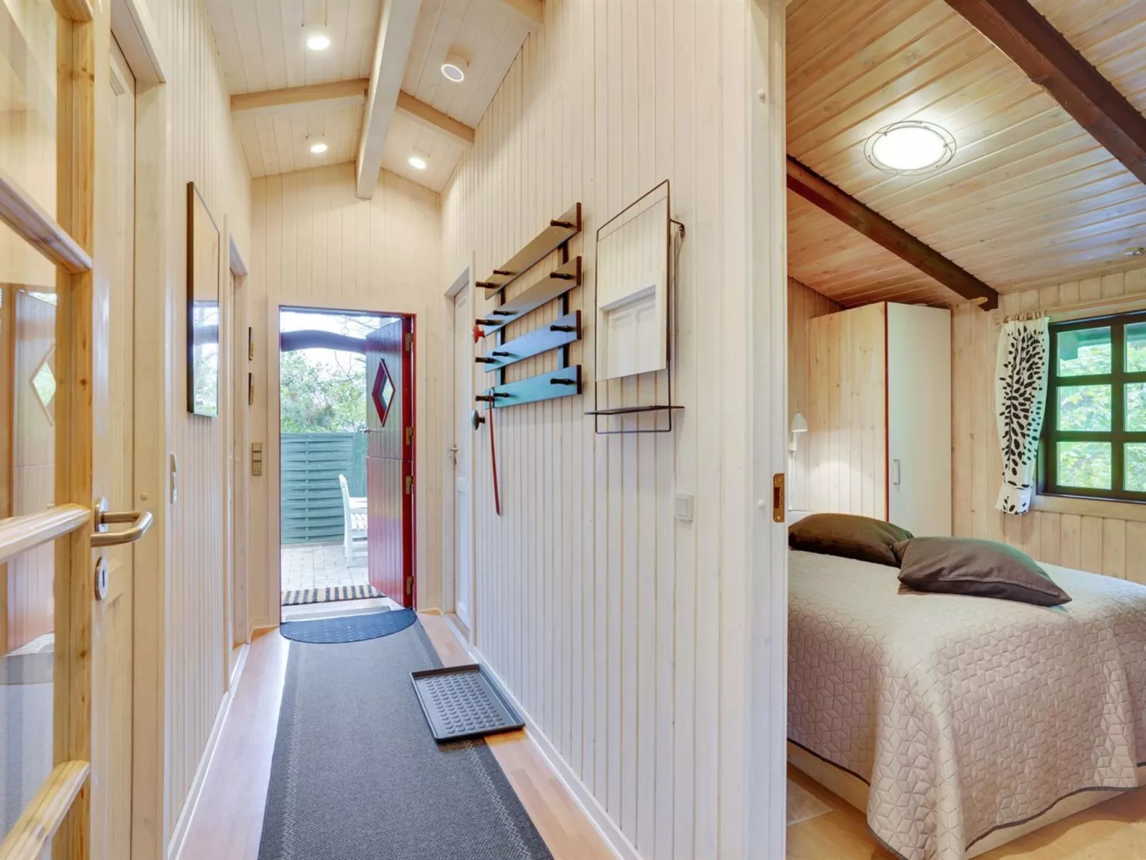 "Gail" - 400m to the fjord-Binnen