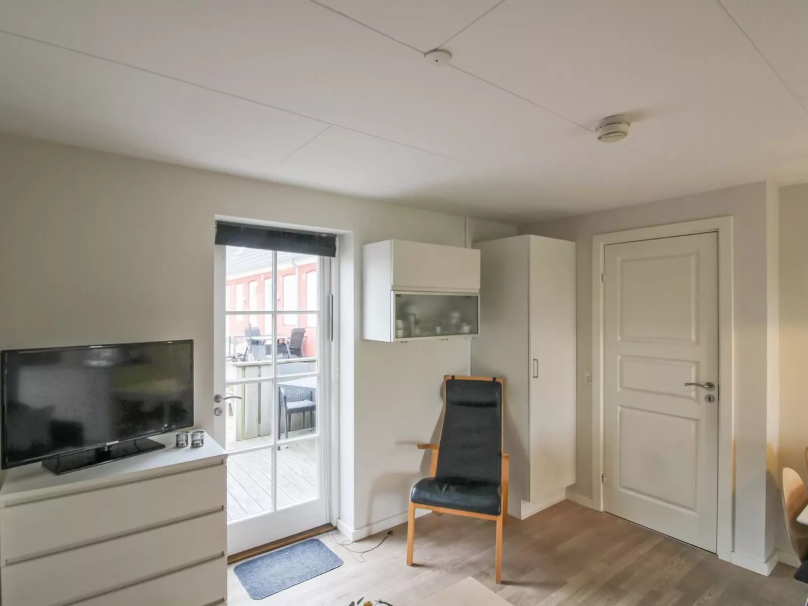 "Lutz" - 6km from the sea-Binnen