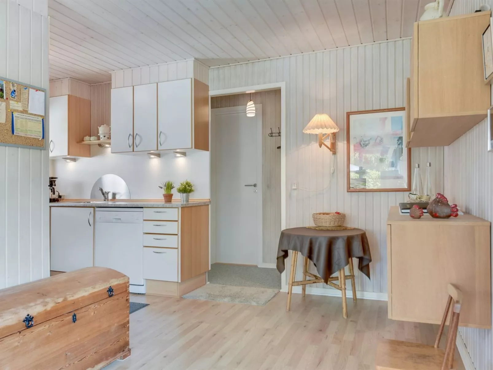 "Tess" - 50m from the sea-Binnen