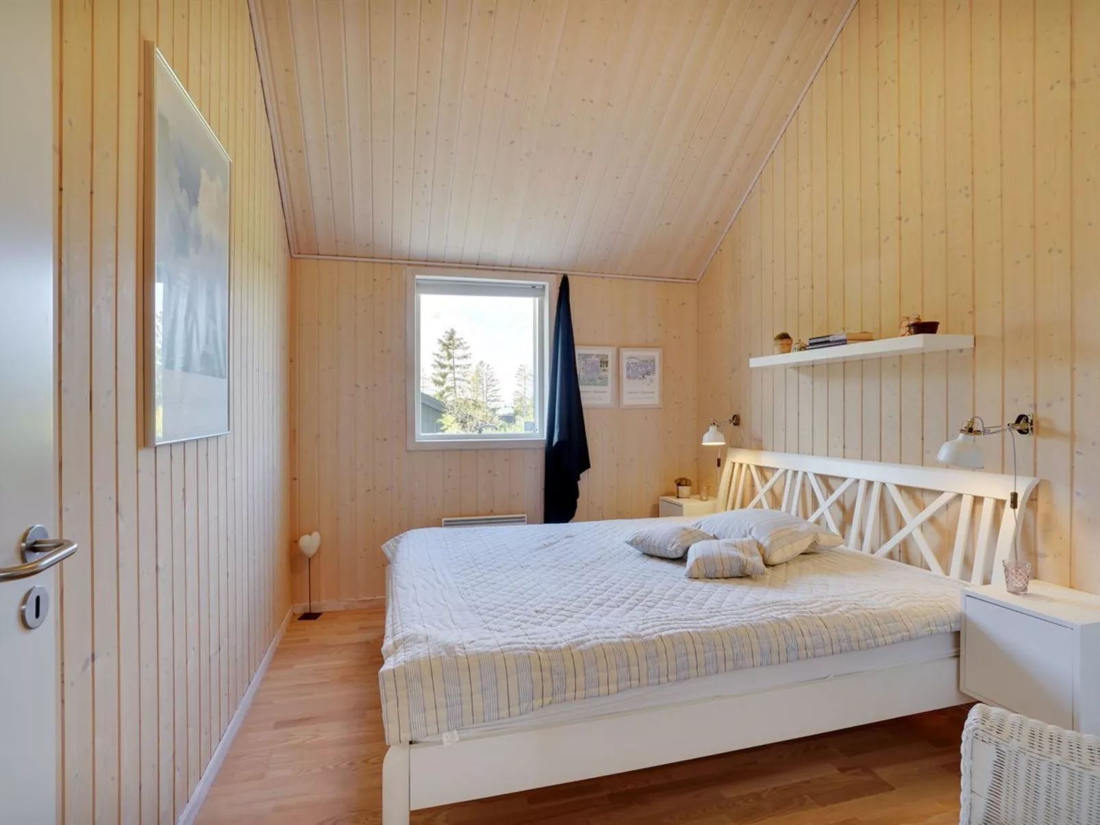 "Eireen" - 600m to the fjord-Binnen