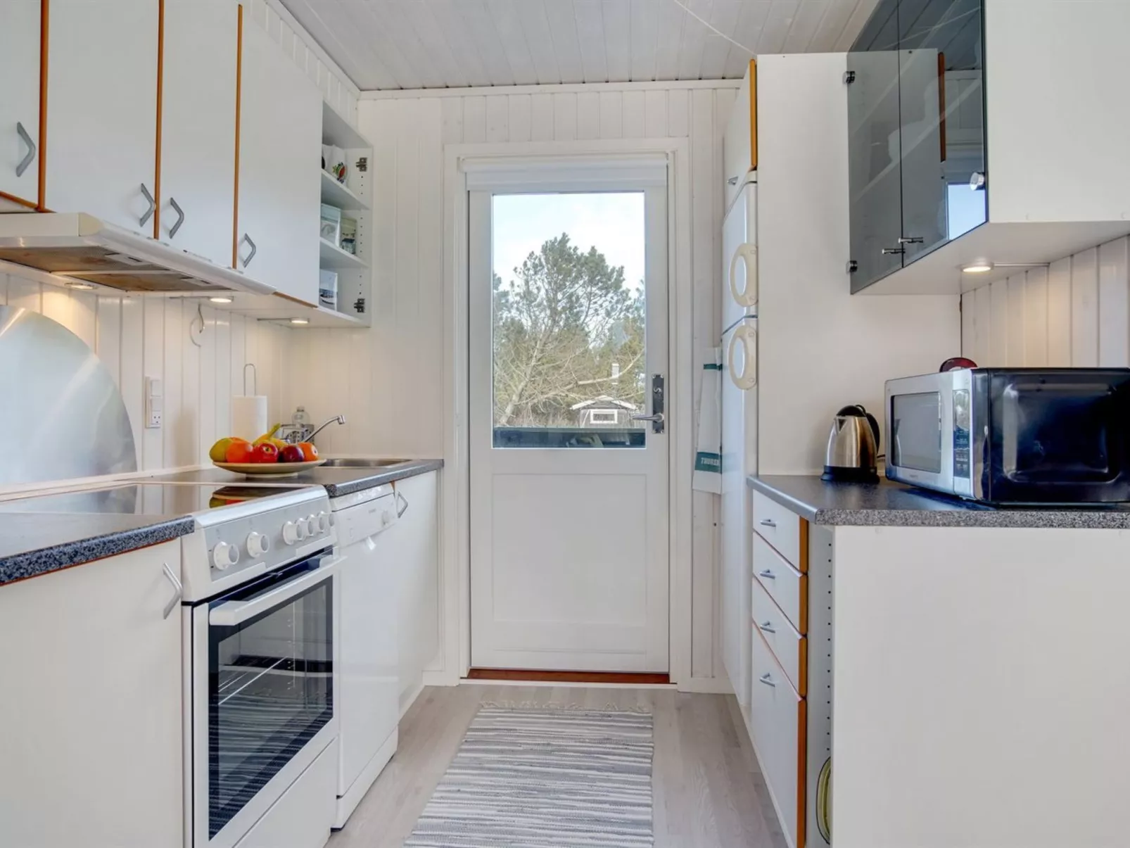 "Matis" - 650m from the sea-Binnen