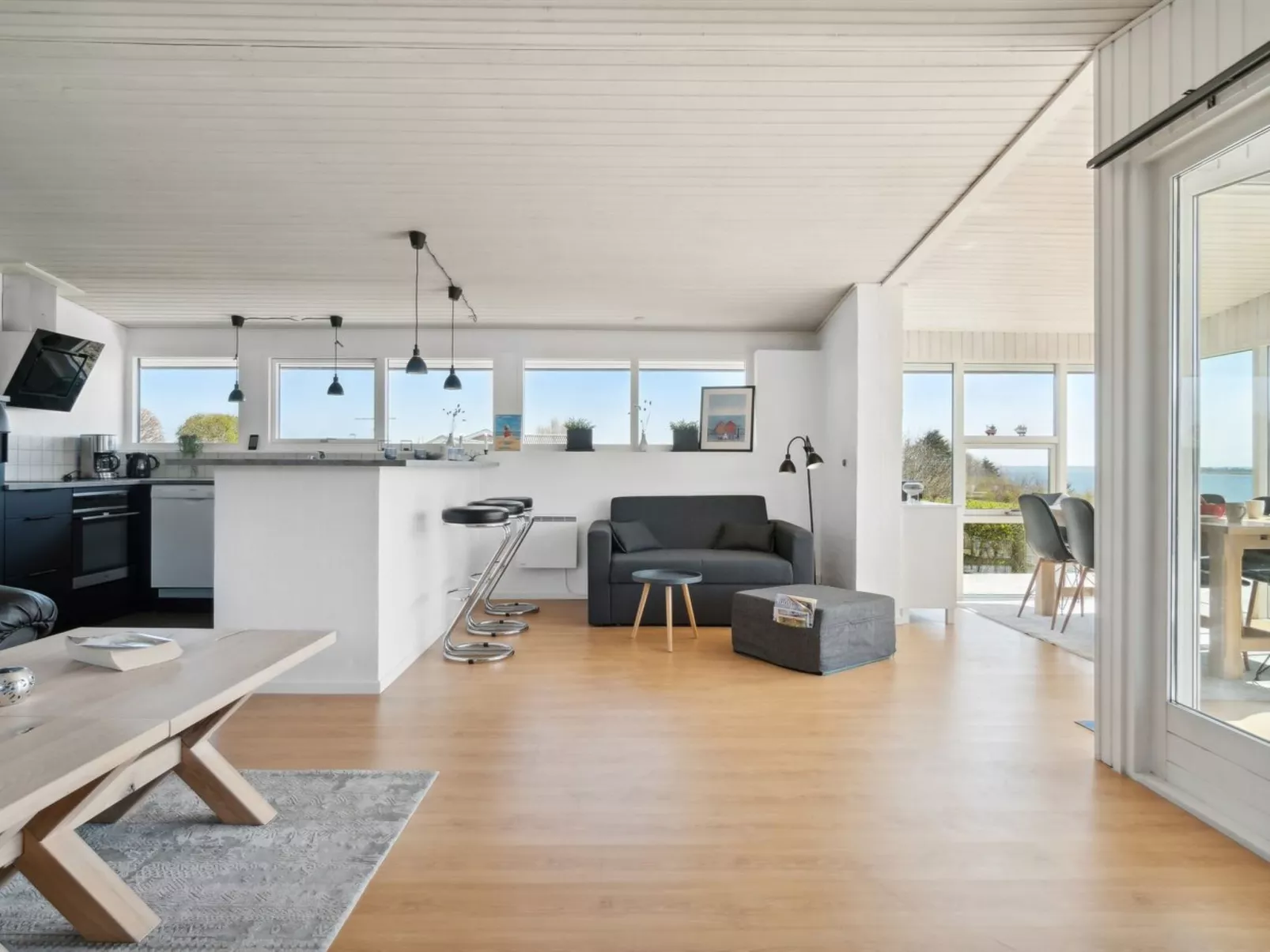 "Peetu" - 200m to the fjord-Binnen