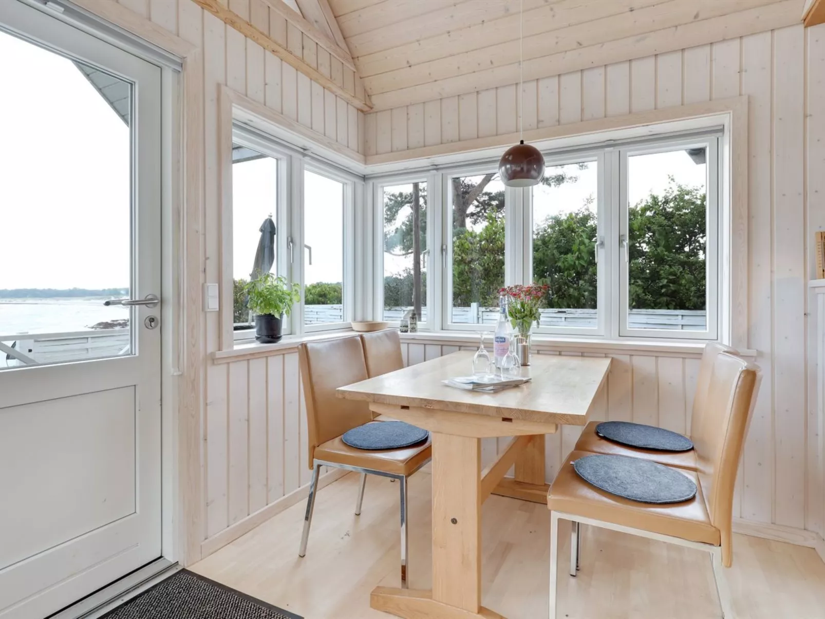 "Bilal" - 20m from the sea-Binnen