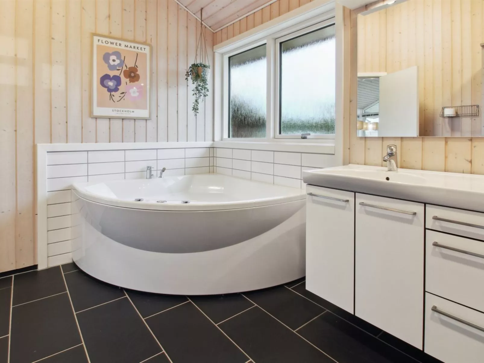 "Tiane" - 800m from the sea-Binnen