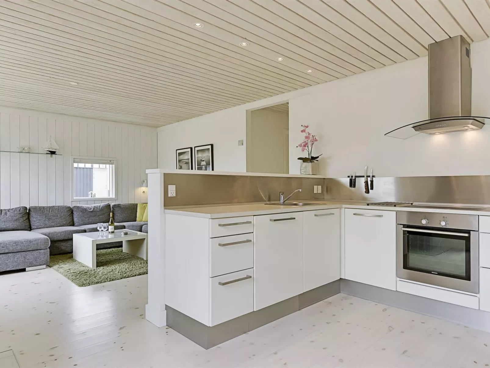 "Iolani" - 250m from the sea-Binnen