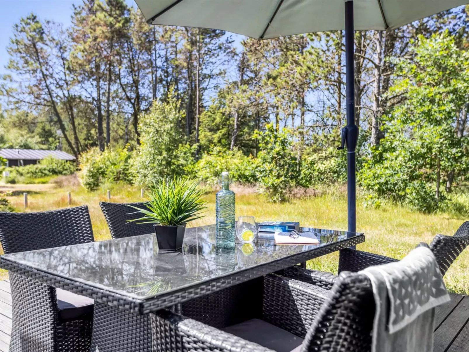 "Ajten" - 150m from the sea-Buiten