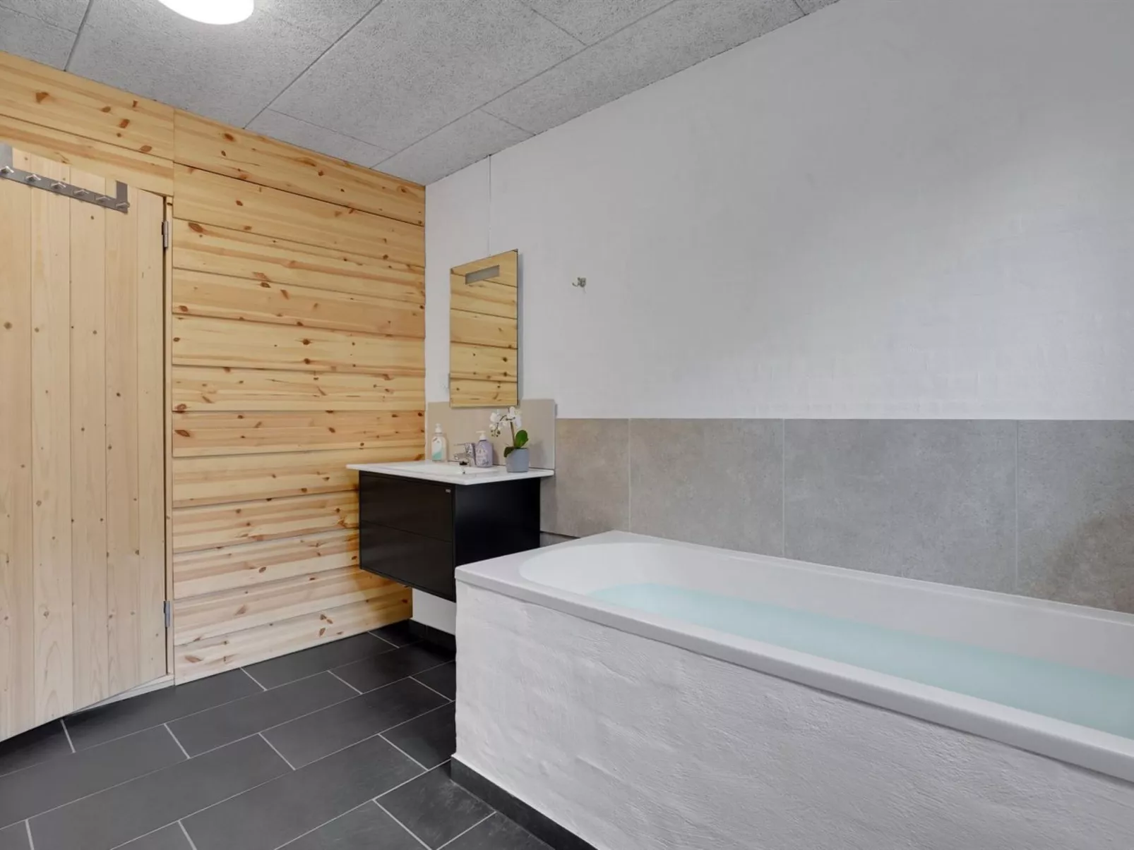 "Henrieta" - 4km from the sea-Binnen