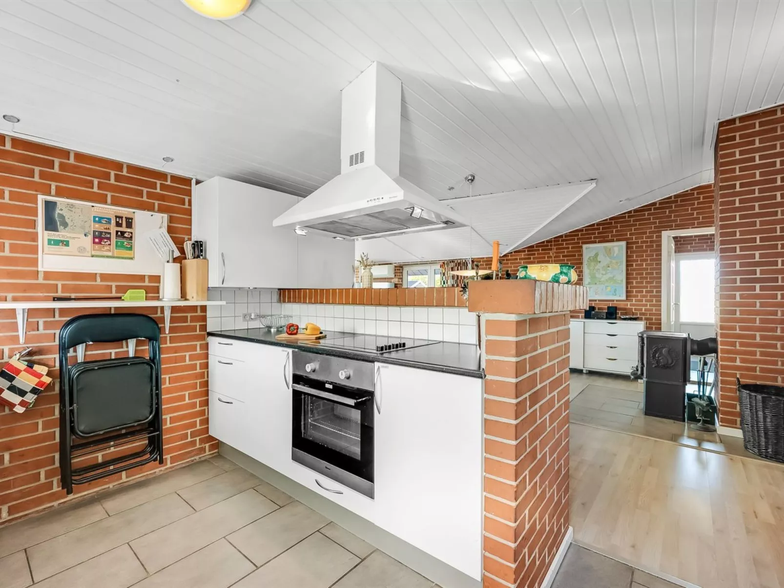 "Fia" -  from the sea-Binnen