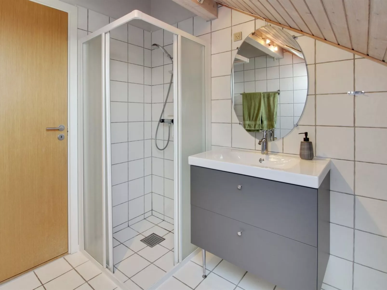 "Bosse" - 2.3km from the sea - Binnen