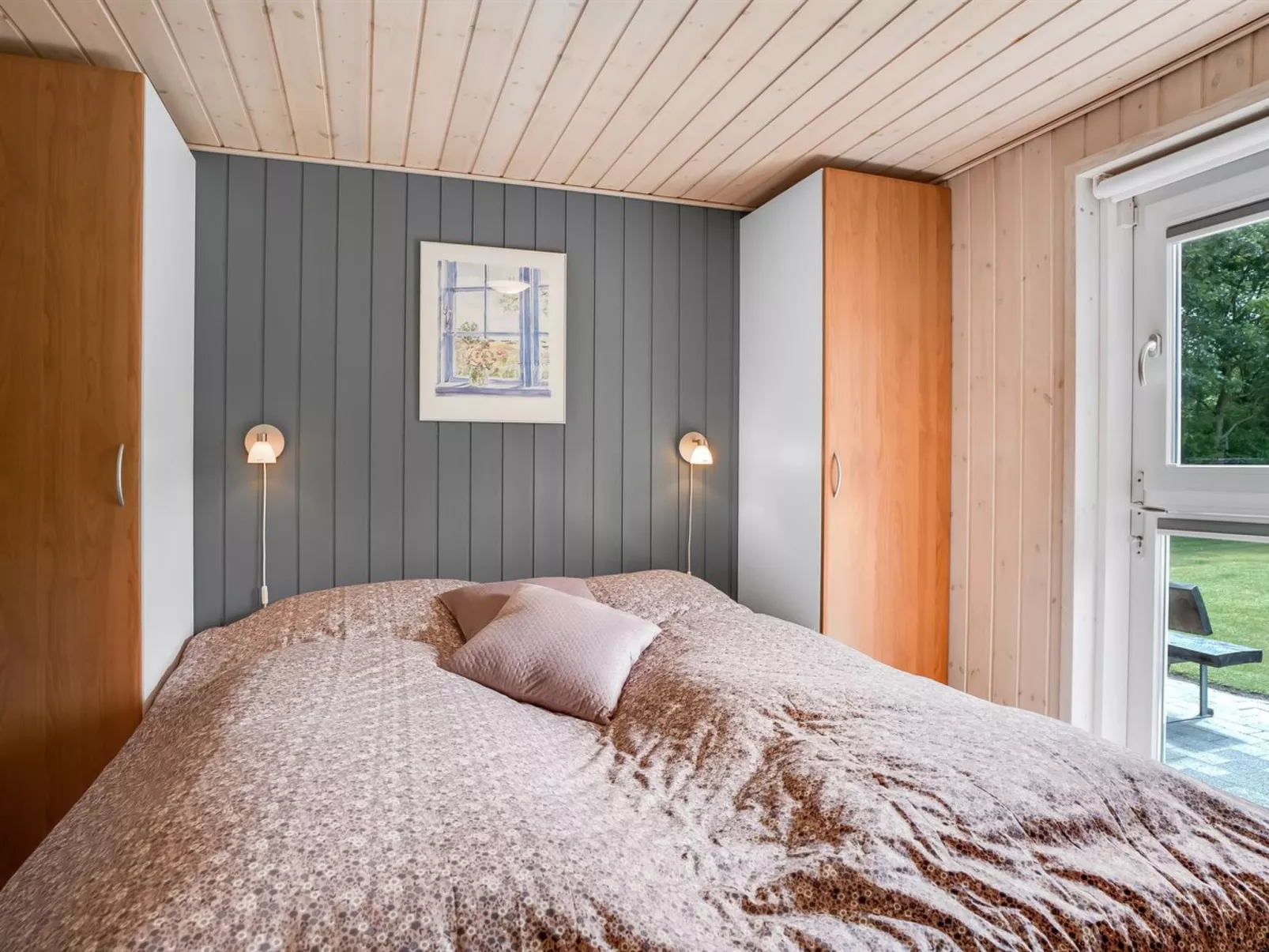 "Yorrit" - 500m to the fjord-Binnen