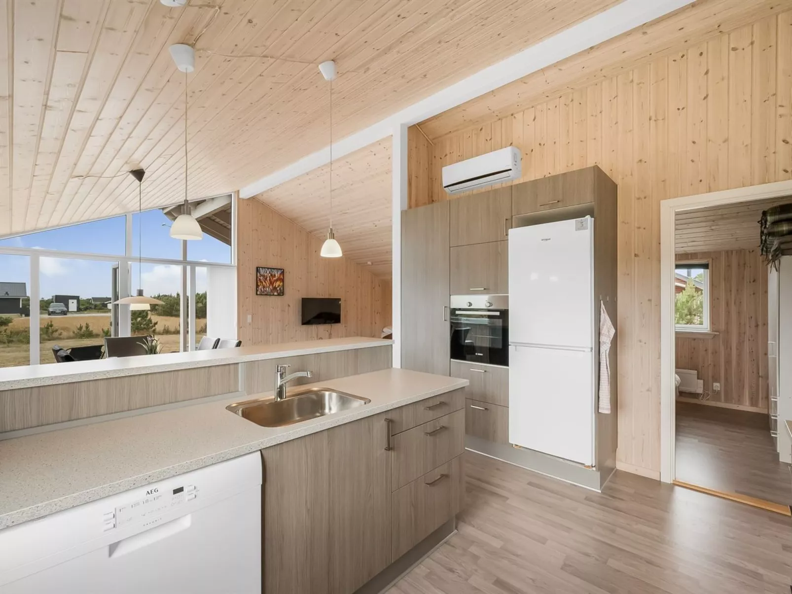 "Clement" - 500m to the fjord-Binnen