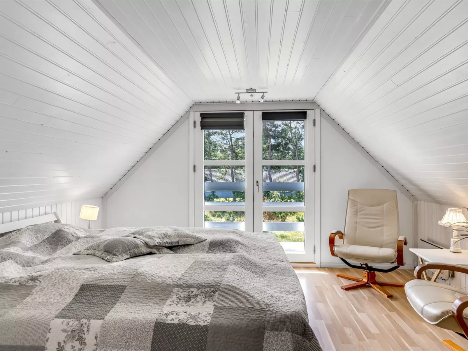 "Arja" - 2.2km from the sea-Binnen